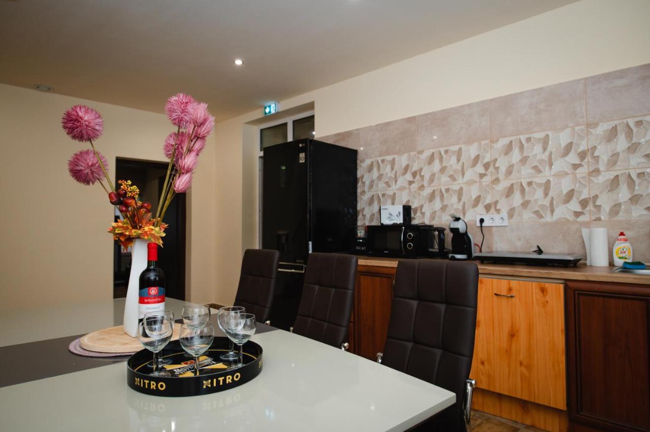 Videki Vendeghaz A Buekkben, Pezsgofuerdovel. Apartment Kirald Exterior photo